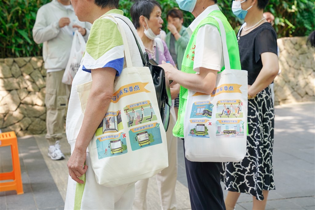 DSC03886-1.jpg DSC03886-1.jpg