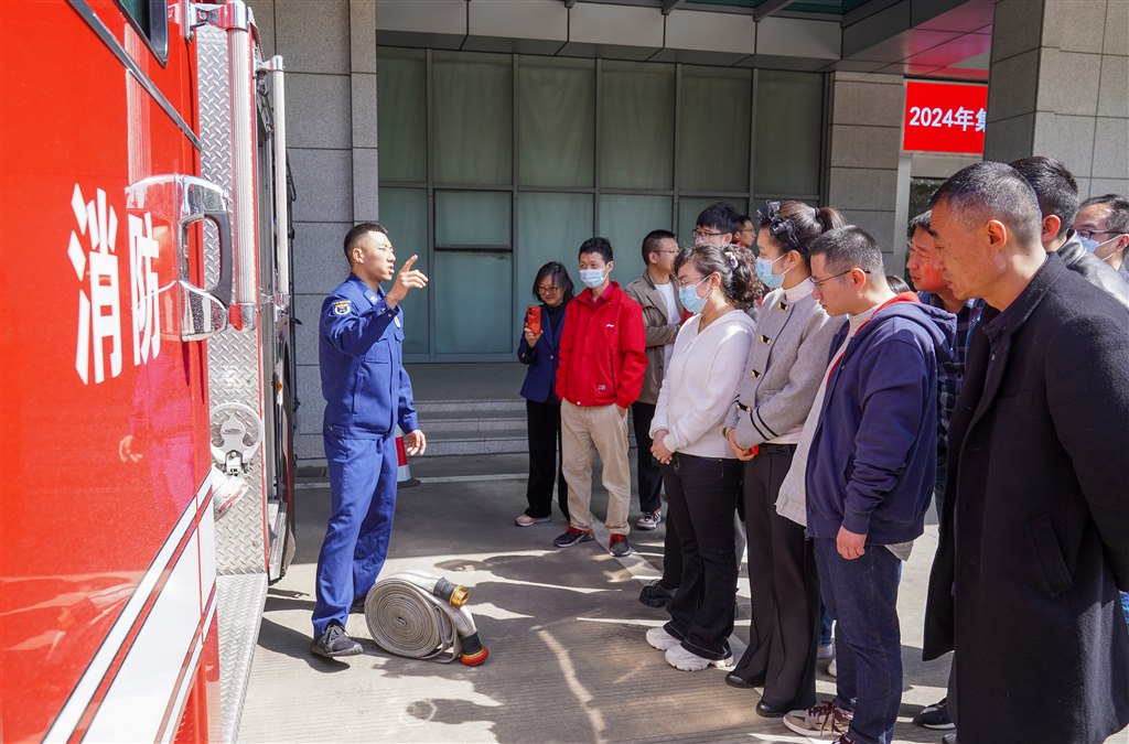 DSC02105-1.jpg DSC02105-1.jpg