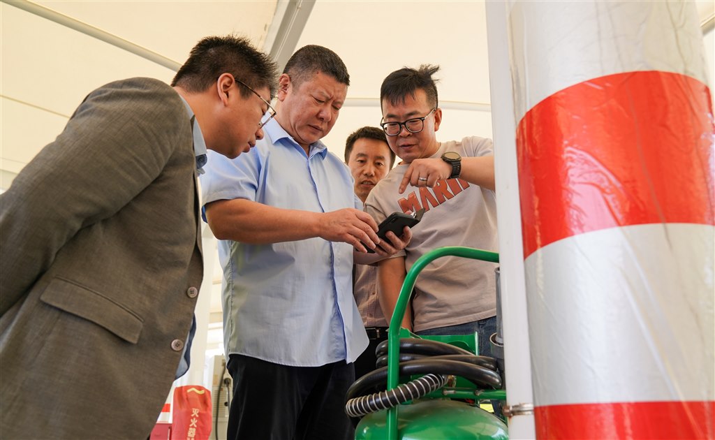 DSC01254-1.jpg DSC01254-1.jpg