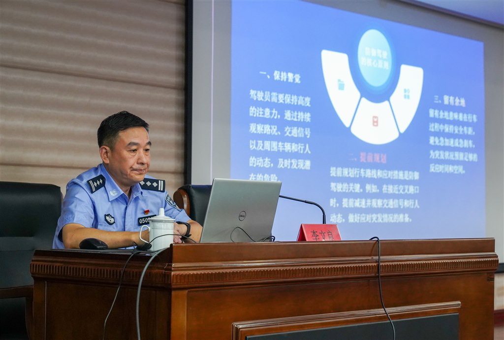 DSC02219-1.jpg DSC02219-1.jpg