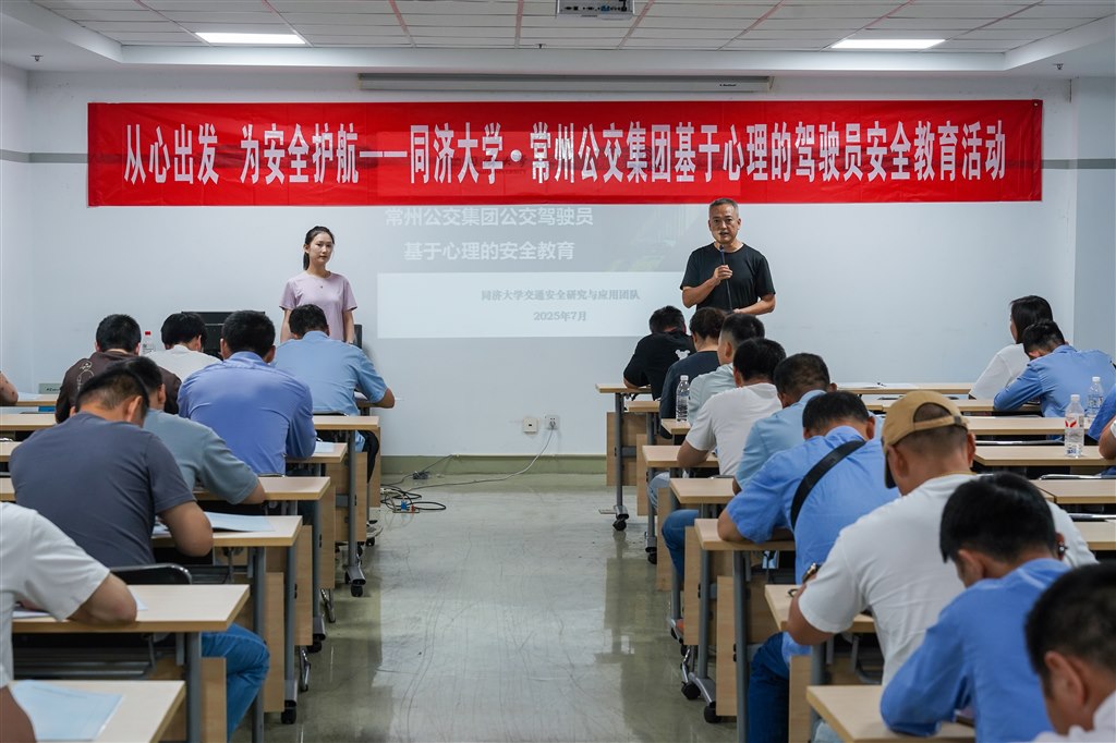 DSC03308-1.jpg DSC03308-1.jpg