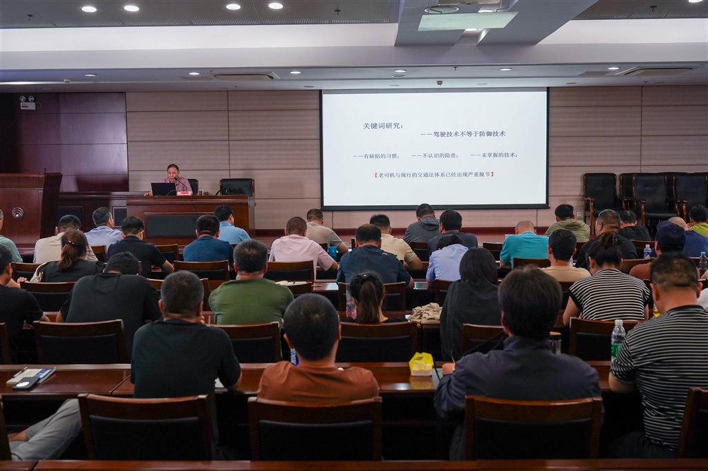 DSC03462(1).jpg DSC03462(1).jpg